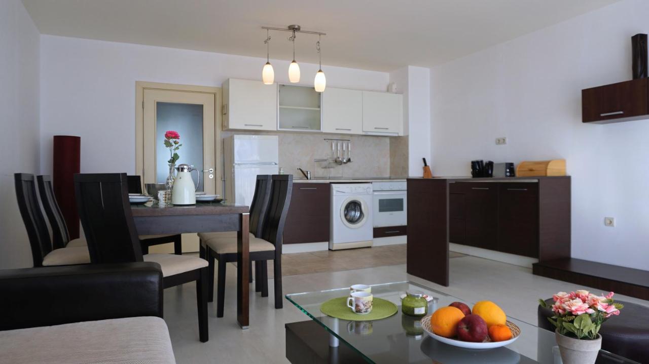 Апартаменти Свети Георги - Saint George Apartments Kavarna Exteriör bild