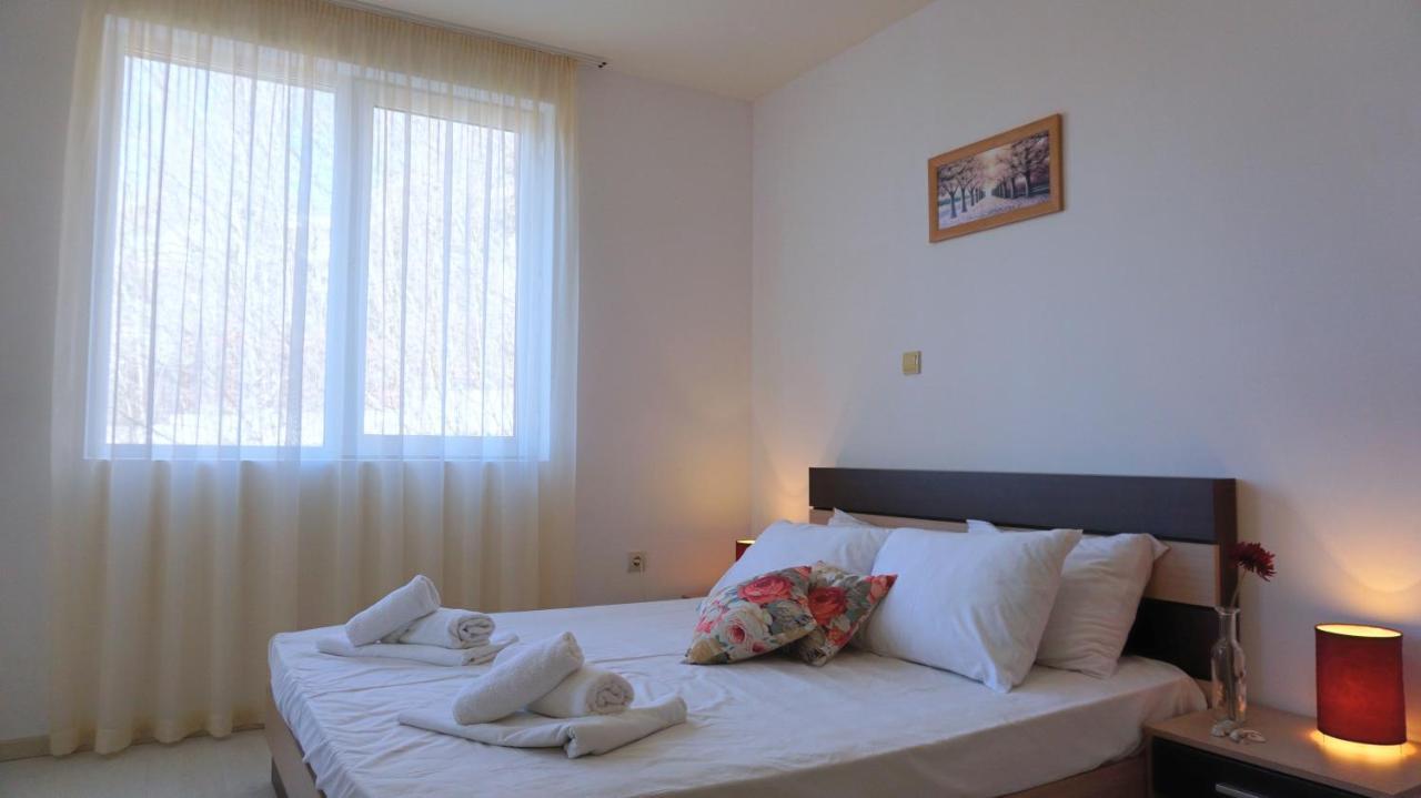 Апартаменти Свети Георги - Saint George Apartments Kavarna Exteriör bild