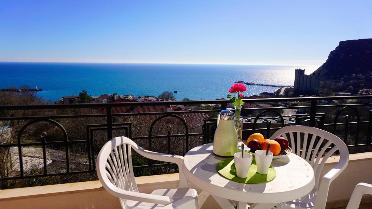 Апартаменти Свети Георги - Saint George Apartments Kavarna Exteriör bild
