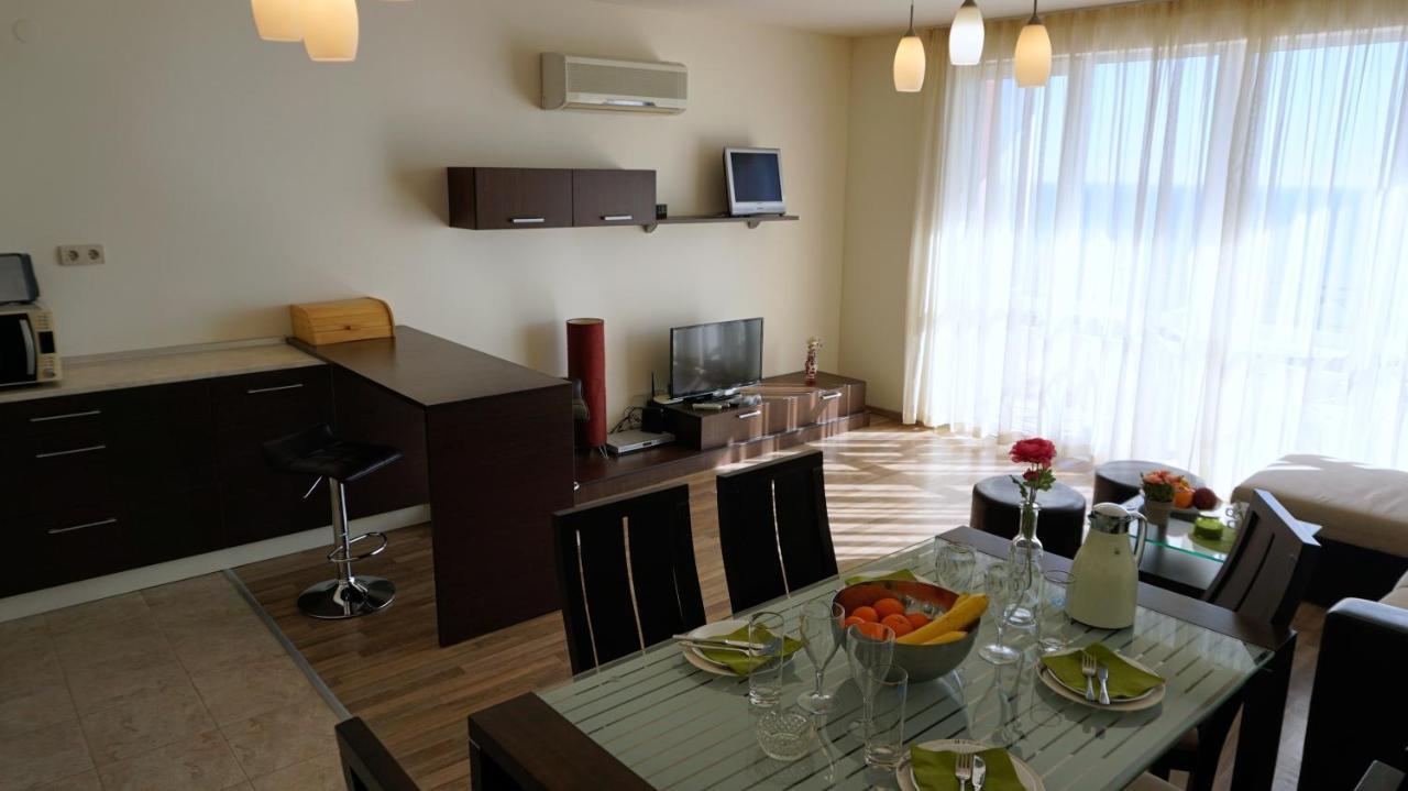 Апартаменти Свети Георги - Saint George Apartments Kavarna Exteriör bild