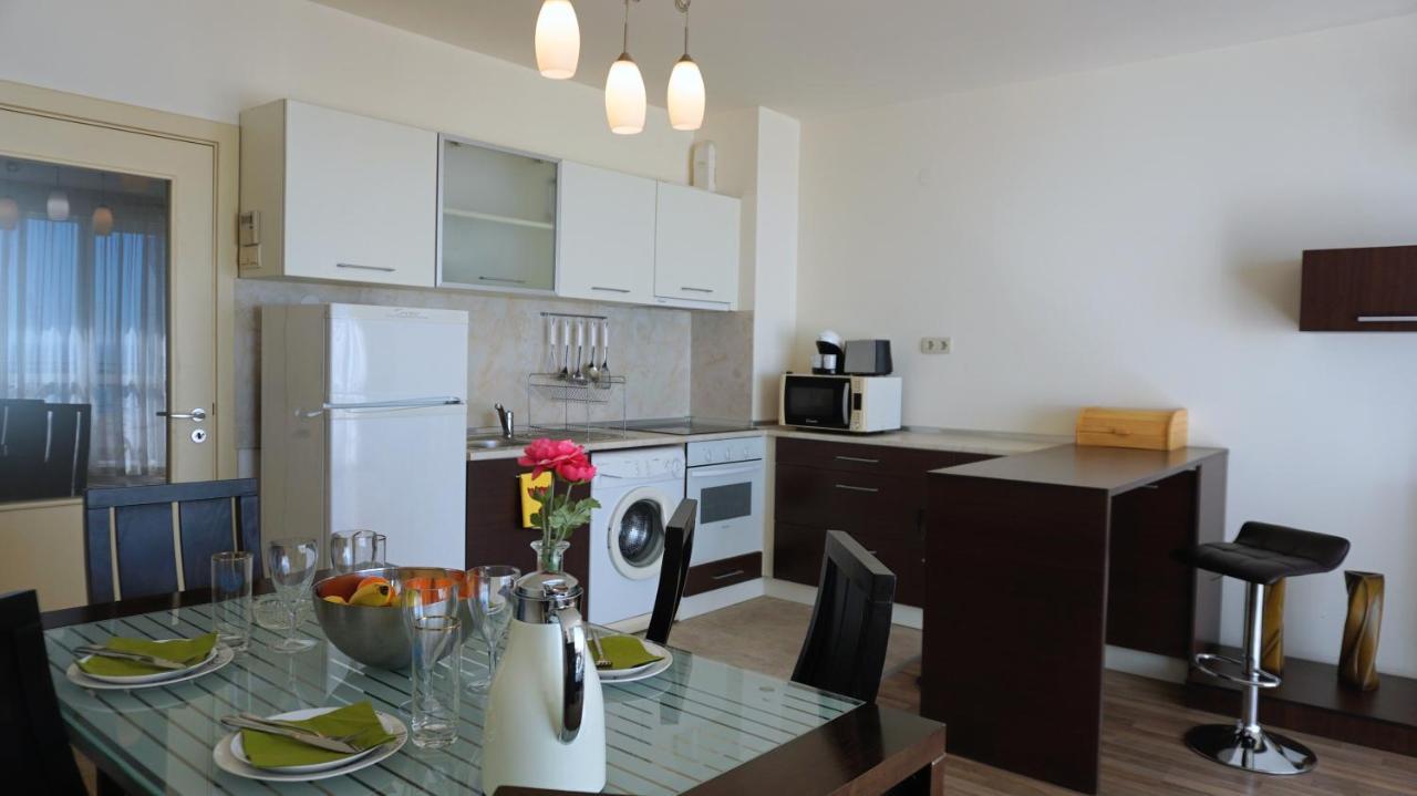 Апартаменти Свети Георги - Saint George Apartments Kavarna Exteriör bild