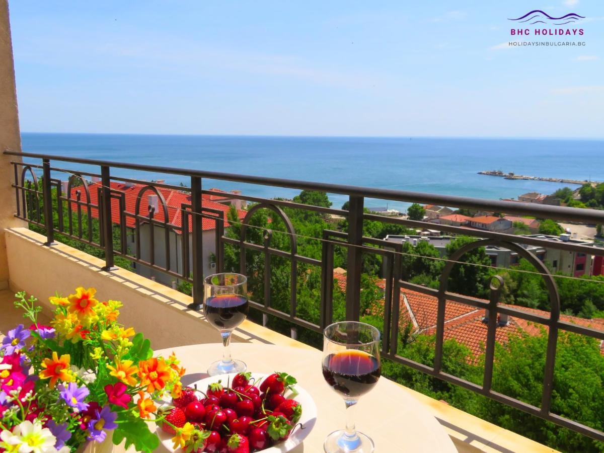 Апартаменти Свети Георги - Saint George Apartments Kavarna Exteriör bild
