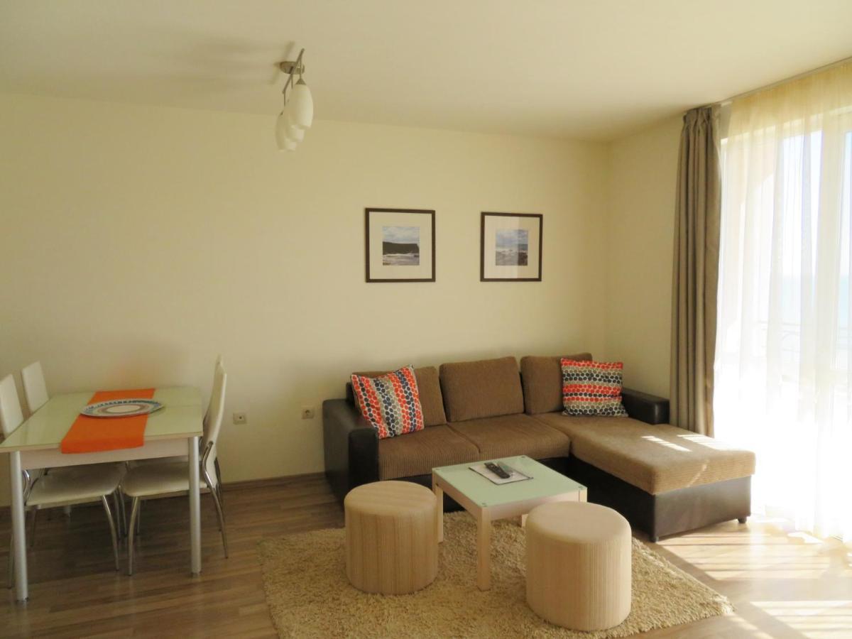 Апартаменти Свети Георги - Saint George Apartments Kavarna Exteriör bild