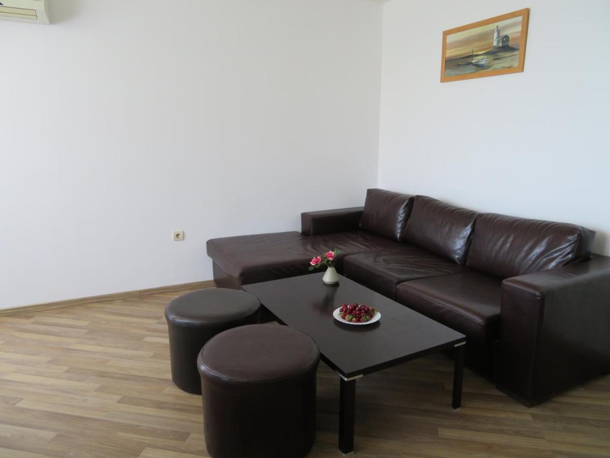 Апартаменти Свети Георги - Saint George Apartments Kavarna Exteriör bild