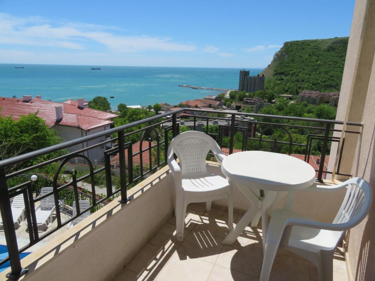 Апартаменти Свети Георги - Saint George Apartments Kavarna Exteriör bild