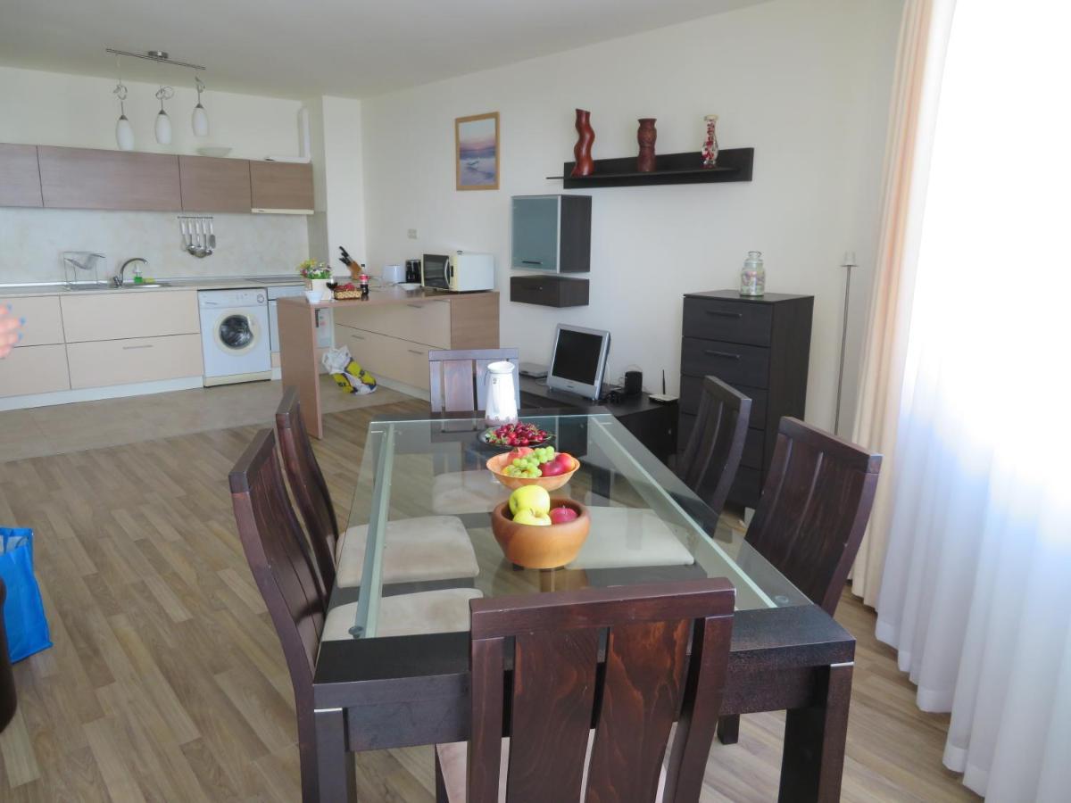 Апартаменти Свети Георги - Saint George Apartments Kavarna Exteriör bild