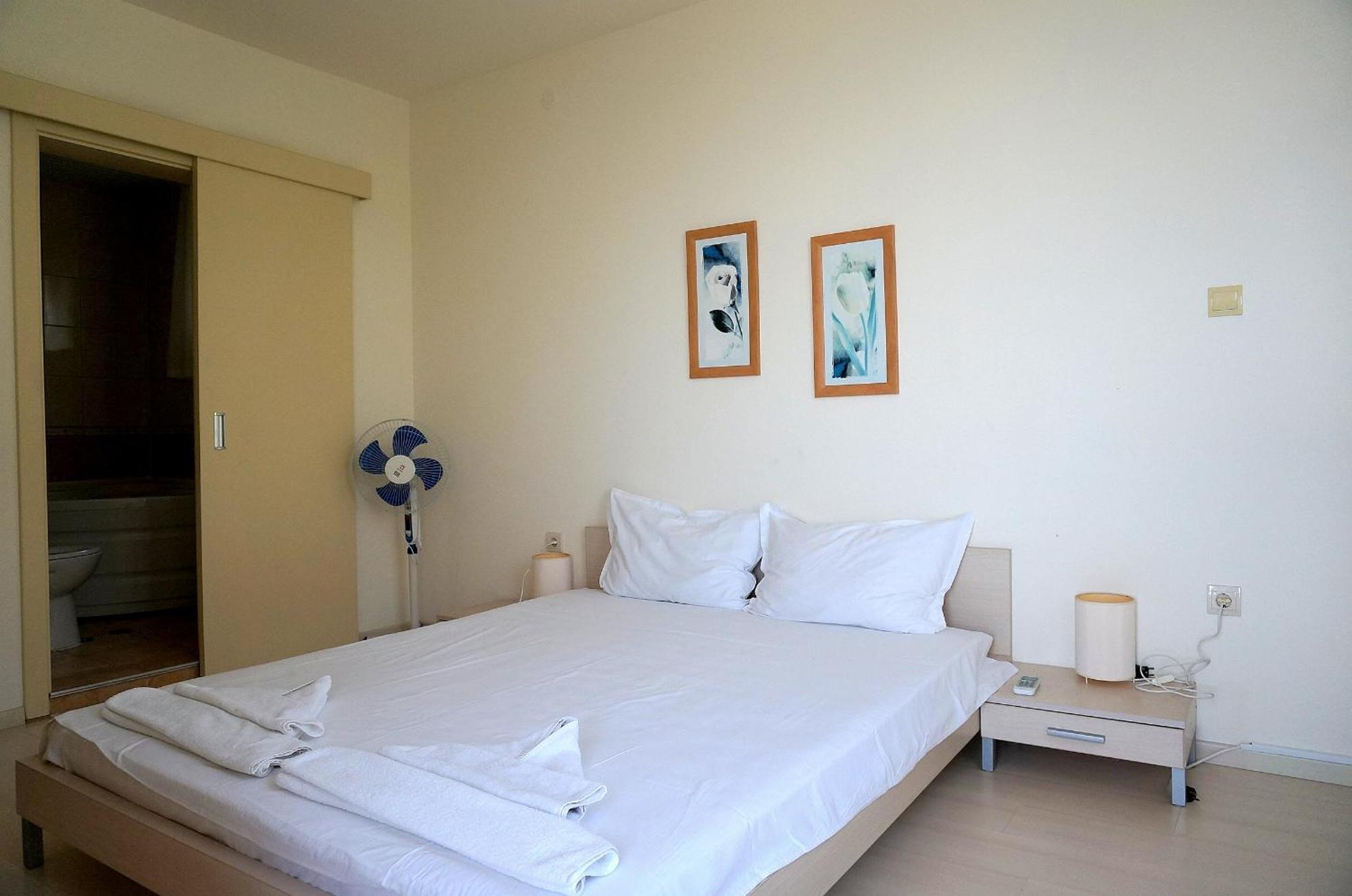 Апартаменти Свети Георги - Saint George Apartments Kavarna Rum bild