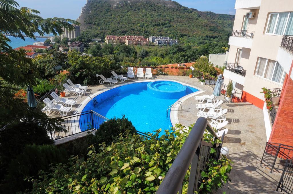 Апартаменти Свети Георги - Saint George Apartments Kavarna Exteriör bild