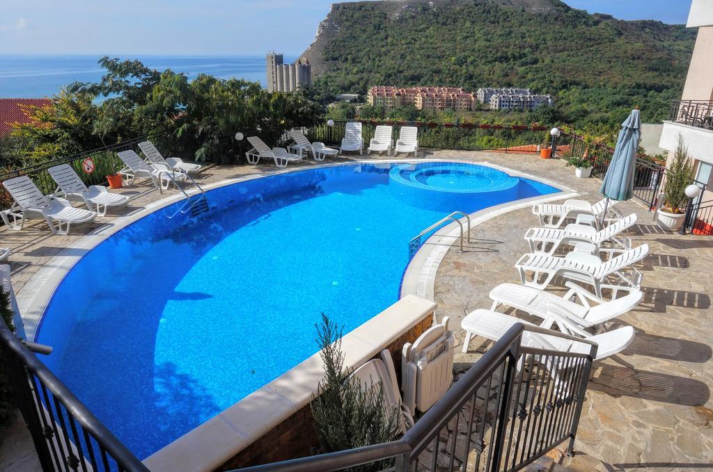 Апартаменти Свети Георги - Saint George Apartments Kavarna Exteriör bild